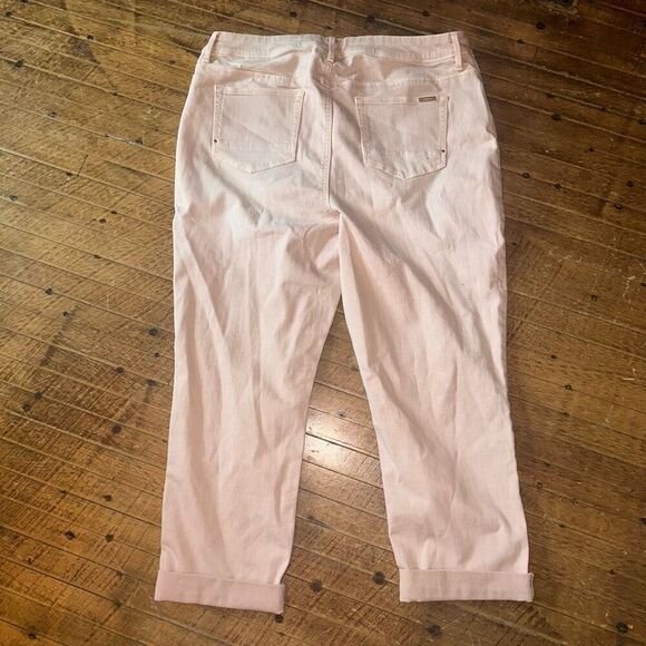 Chico’s So Slimming Girlfriend 24 inch Crop shimmery jeans - Picture 3 of 3